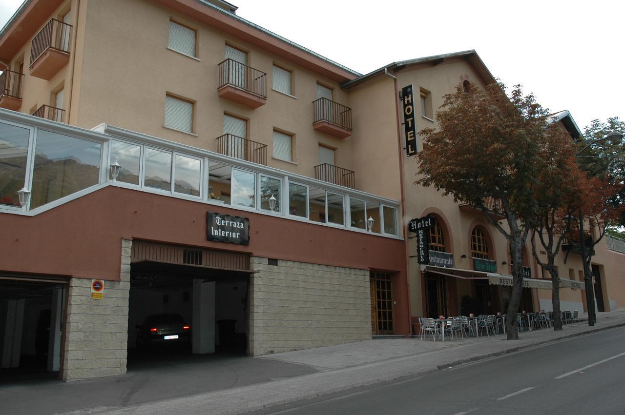 Hotel Tres Arcos San Lorenzo de El Escorial Exterior foto
